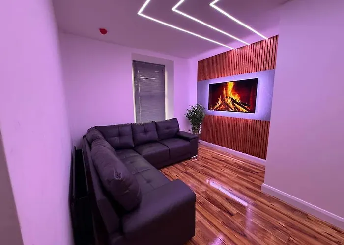 Luxury Hot Tub Retreat Derry City